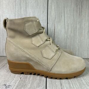 Sorel Evie Lace Up Beige Suede Wedge Ankle Bootie Sneaker Women’s Size 6.5